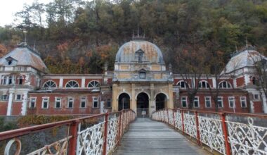 Caraş- Severin: 19 hoteluri şi băi termale din Băile Herculane, readuse în patrimoniul statului român, în urma unei sentinţe a Curţii de Apel Timişoara