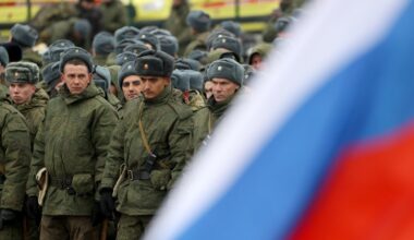 Solicitanții de cetățenie și permis de ședere în Rusia, obligați să semneze contracte cu armata. Condiții speciale pentru Moldova?