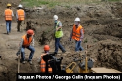 Firmele românești au cea mai mare nevoie de forță de muncă în construcții și HoReCa.