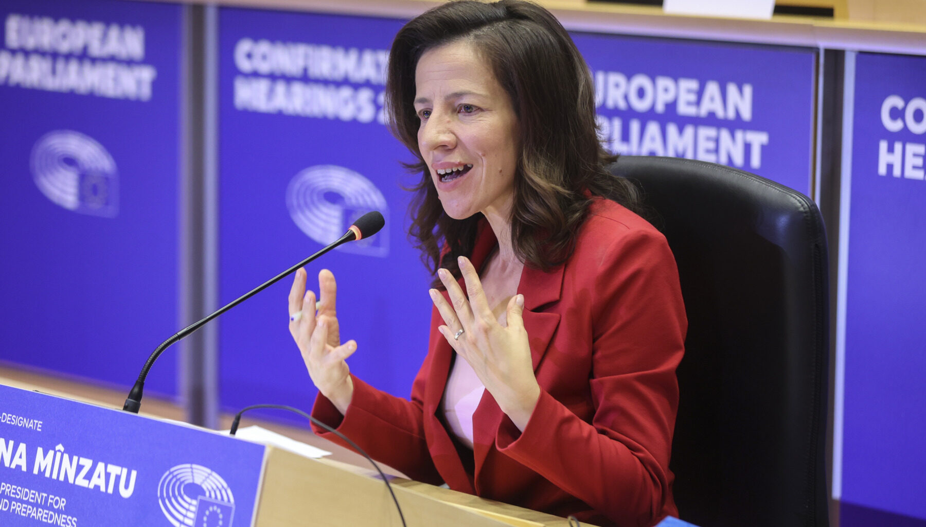 EXCLUSIV Comisarul Roxana Mînzatu vrea creșterea burselor Erasmus