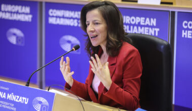 EXCLUSIV Comisarul Roxana Mînzatu vrea creșterea burselor Erasmus