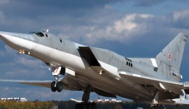 Rusia a mutat 16 bombardiere și rachetele lor de șase tone mai aproape de Ucraina. Care va fi misiunea lor?