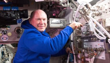 Cosmonaut rus retras din echipajul Crew-12 al SpaceX pe fondul unor suspiciuni privind scurgerea de date