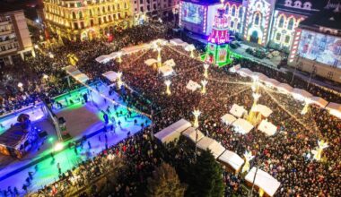 Mama lui Elon Musk a lăudat Târgul de Crăciun din Craiova. Cum a reacționat Olguța Vasilescu