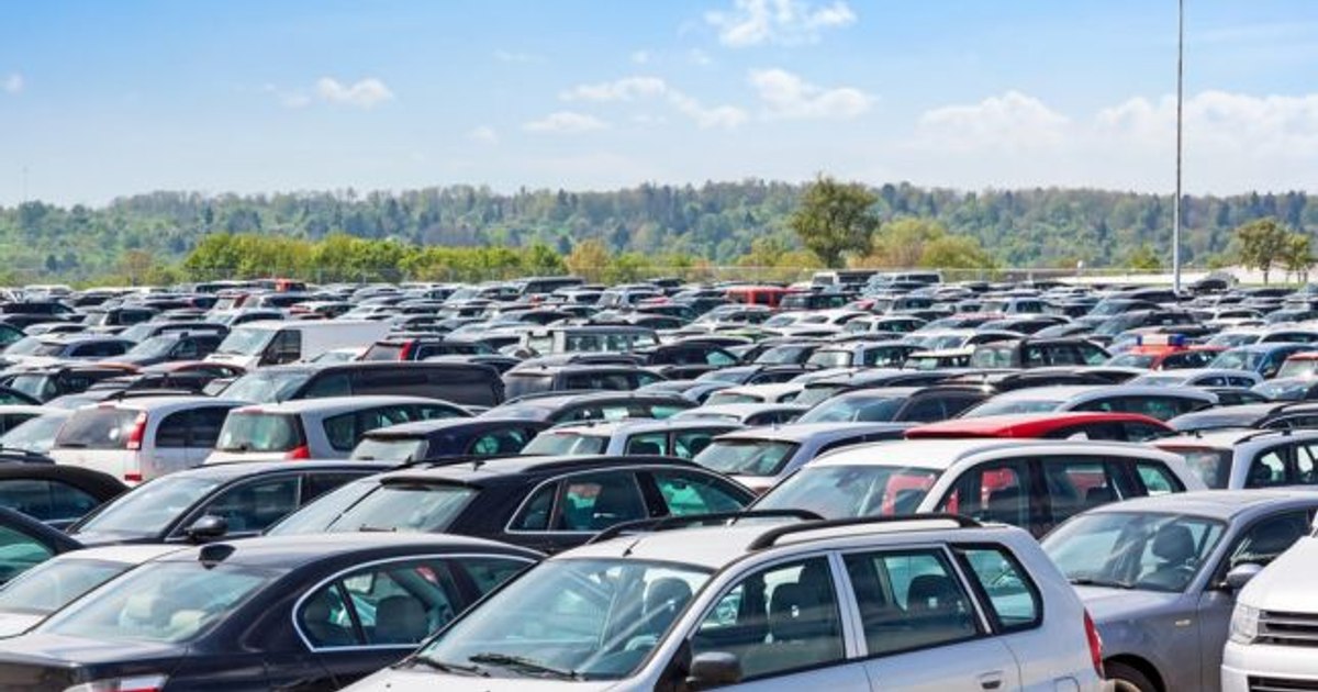 Propunerea de a impune controale tehnice anuale pentru maşinile mai vechi de 10 ani, respinsă