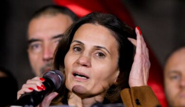 Anca Alexandrescu amenință cu procese după divulgarea faptului că a deţinut gradul de locotenent-colonel: „Este o mizerie”