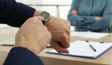 O femeie a fost concediată pentru că ajungea cu 40 de minute mai devreme la serviciu. A ignorat avertismentele angajatorului