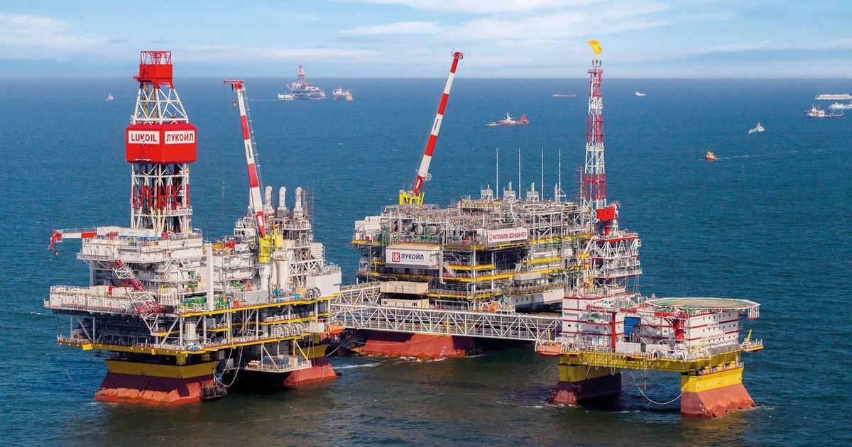 Dronele SBU au lovit platforma petrolieră Lukoil din Marea Caspică. Peste 20 de sonde au fost afectate