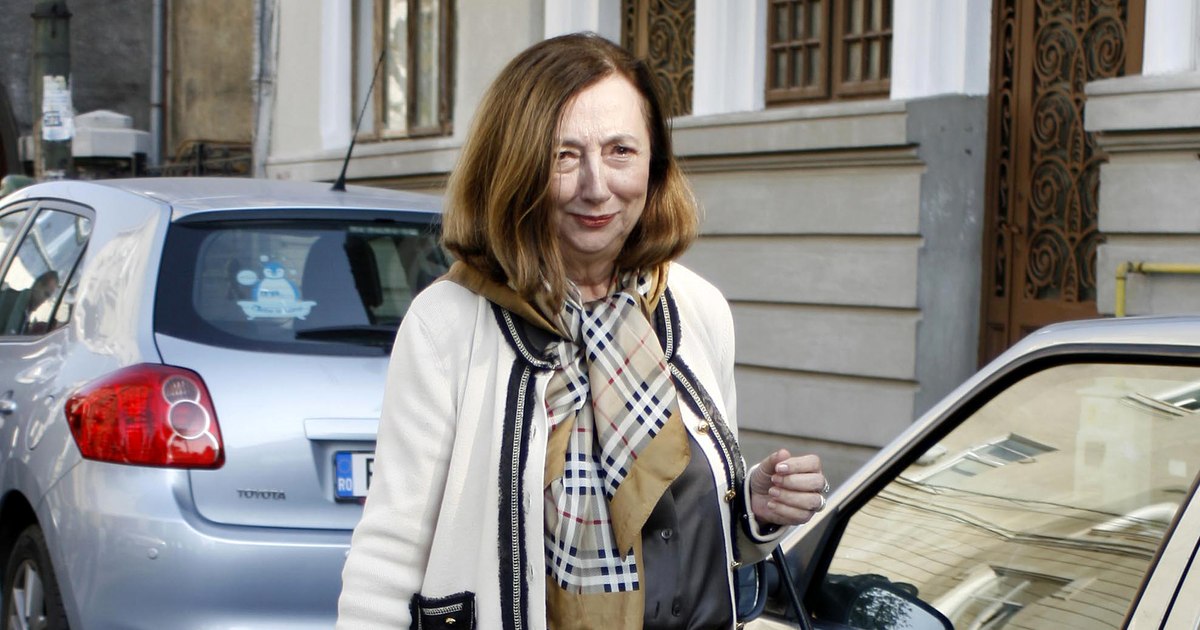 Moarte suspectă în cazul Rodicăi Stănoiu, după loviturile la cap. Este vizat iubitul cu 50 de ani mai tânăr, care ar fi externat-o