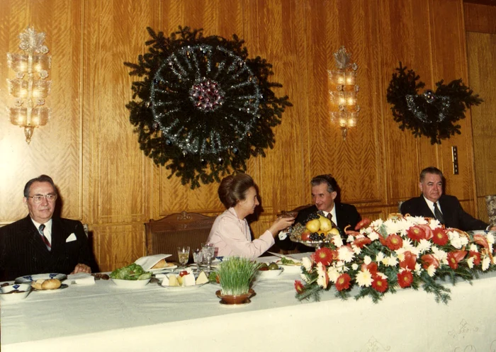 Mesele de sărbători ale elitei comuniste erau pregătite de un personal special. 