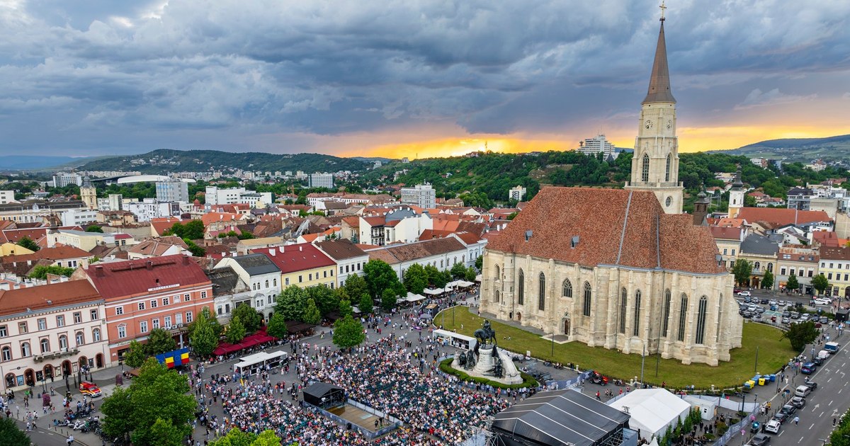 De ce tinerii maghiari aleg să studieze în afara Ungariei: orașul din România care a devenit o destinație atractivă