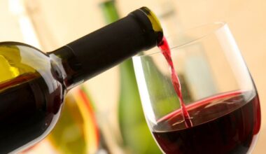 Câte pahare de vin beau oamenii care trăiesc până la 100 de ani. Secretul longevității din „Zonele Albastre”