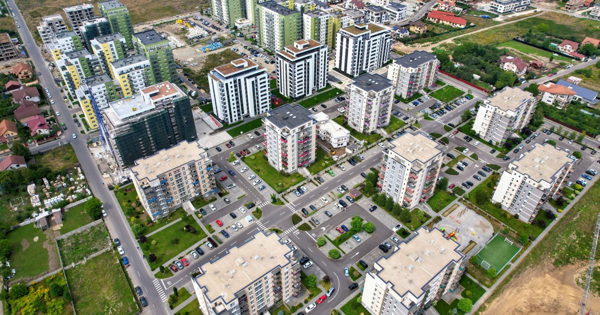 Cum va arăta piața imobiliară în 2026. Ce se întâmplă cu prețurile la apartamente, case și terenuri