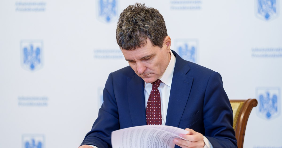 Legea anti-străini, contestată la CCR. Președintele Nicușor Dan a reacționat la scrisoarea primită de la patronii din fotbal