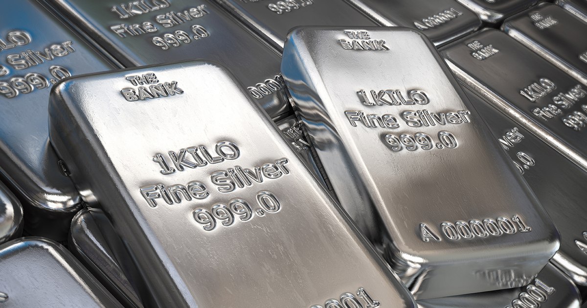 Argintul se scumpește masiv, urmând tendințele aurului. Care sunt motivele și ce efecte va avea