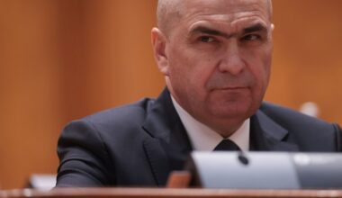 Bolojan propune eliminarea pensionării anticipate: „Oamenii ies din sistem când sunt la maturitate profesională”