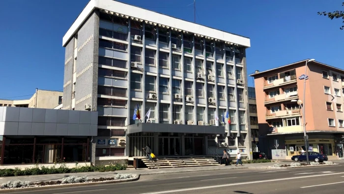 Primăria Bacău și firmele contractante, în vizorul DNA FOTO: Arhivă