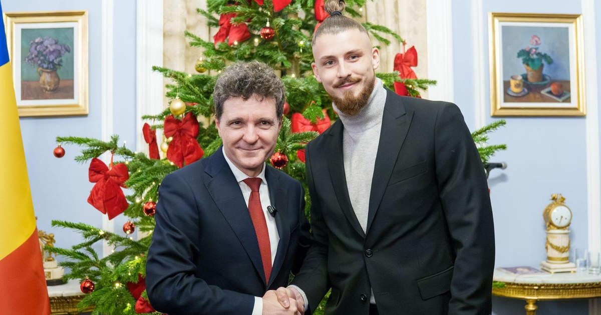 Întâlnire-surpriză la Londra: Nicușor Dan, față în față cu un fotbalist român