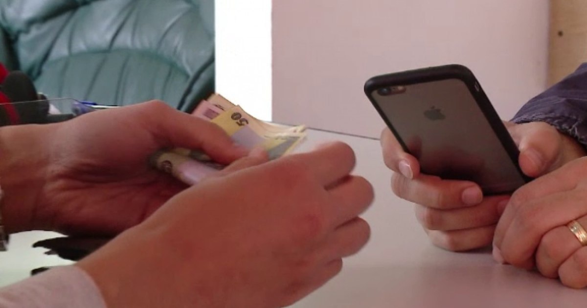 Un bărbat a închiriat o pensiune pentru Revelion fără să dețină unitatea de cazare. Câți bani a primit de la cei care au rezervat-o