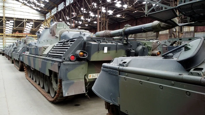 Tancuri belgiene recondiționate. FOTO Profimedia 