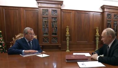 Detaliul din biroul lui Vladimir Putin care a dat de gol o nouă minciună a propagandei Kremlinului