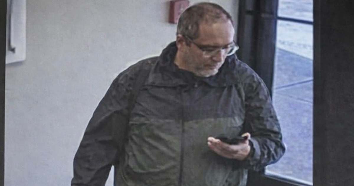 Suspectul atacului de la Universitatea Brown, soldat cu doi morți și nouă răniți, a fost găsit împușcat într-un depozit