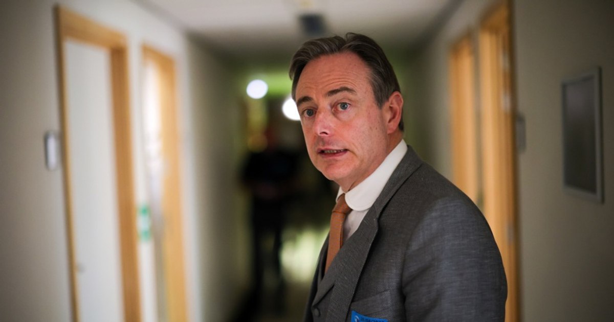 Replica sarcastică a premierului belgian, după acuzațiile de complezență față de Rusia: „Trebuie să mă duc la Sankt Petersburg”