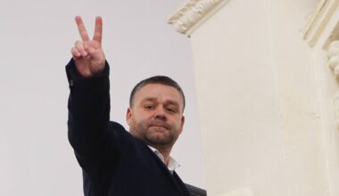 Ciprian Ciucu promite să elibereze trotuarele de maşini în centrul Capitalei. Cum va implementa măsurile, „stradă cu stradă”