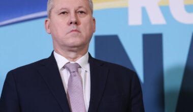 Senatul a respins moţiunea simplă împotriva ministrului de Interne. Predoiu anunțase că este pregătit să demisioneze, dacă majoritatea o cere