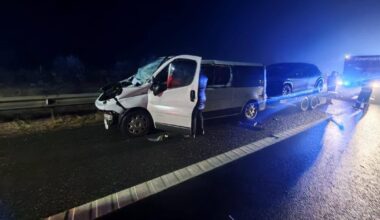 Un grav accident rutier, cu 12 persoane implicate, a avut loc pe A1, în Sibiu. Doi copii și doi adulți, transportați la spital