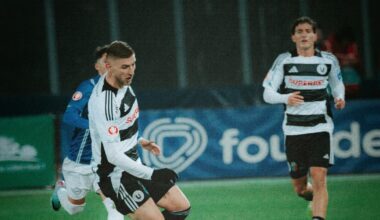 Nava-amiral a lui Hagi se scufundă. Farul, tentată să schimbe cârmaciul