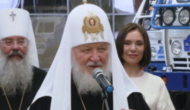 Cine este amanta secretă a Patriarhului Kiril al Rusiei. Îl însoțește în călătoriile externe și deține averea acestuia