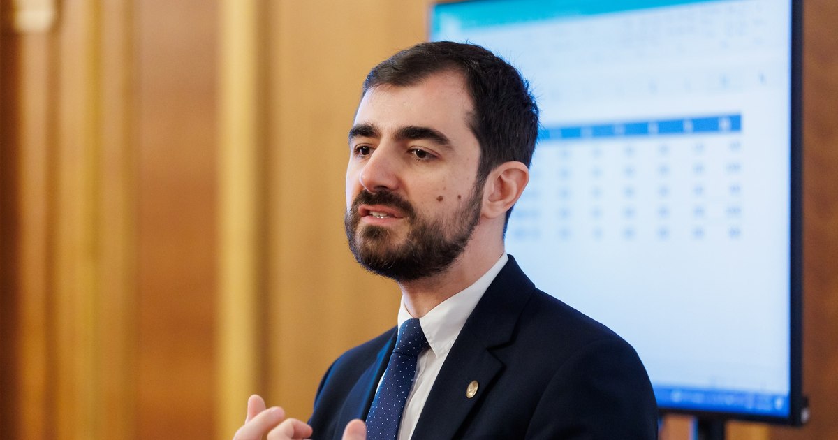 Un deputat critică creșterea cheltuielilor bugetare ale Parlamentului: „E clar că austeritatea nu e pentru toți. Deodată sunt bani”