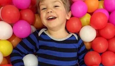 Ce a decis prima instanță în cazul medicilor trimiși în judecată pentru moartea unui copil de doi ani. Dosarul ținut la sertar șapte ani se prescrie în 2026