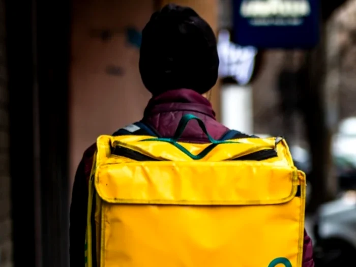 Un hoț din Cluj s-a deghizat în livrator de mâncare FOTO: Shutterstock