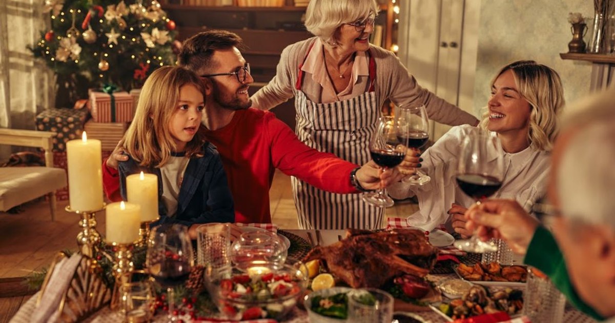 Un efect nebănuit al consumul moderat de alcool de sărbători. Ce arată un nou studiu