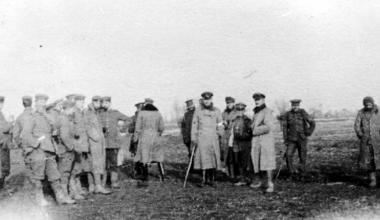 Miracolul de pe front din Ajun de Crăciun. Cum au refuzat soldații simpli să-i mai asculte pe politicieni și au făcut propriul armistițiu