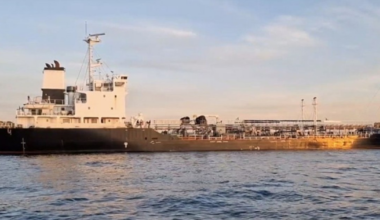 Iranul a sechestrat o navă suspectată de contrabandă cu combustibil în Golful Persic. Echipajul era format din 16 membri străini