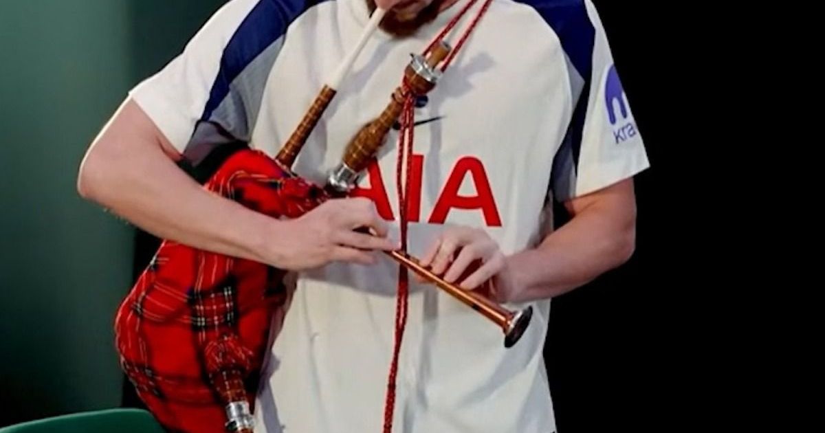 VIDEO. Imagini de colecție. Cum a apărut Drăgușin la Tottenham: „Când îl vezi pe Radu așa, te opreşti şi asculţi”