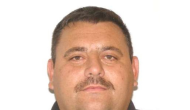 Român urmărit internațional, prins la Napoli. Cazul bărbatului, cunoscut în țară din cauza legăturilor soției cu politica locală din Sibiu