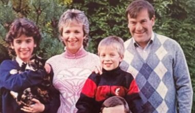 Gestul care a schimbat viața unui cuplu din Marea Britanie: au invitat un om al străzii de Crăciun și a rămas cu ei 45 de ani