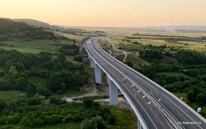 Autostrada A1 traversează cele mai multe județe din România. Foto: Daniel Guță, ADEVĂRUL