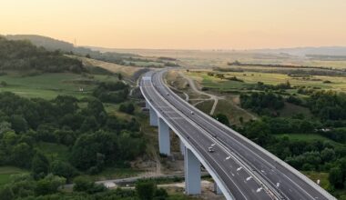 Autostrăzile ocolesc aproape jumătate din județele României. Harta „zonelor defavorizate” de infrastructură rutieră