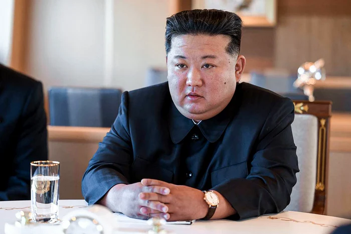 Kim Jong-un are un bancher căutat de FBI/FOTO:AFP