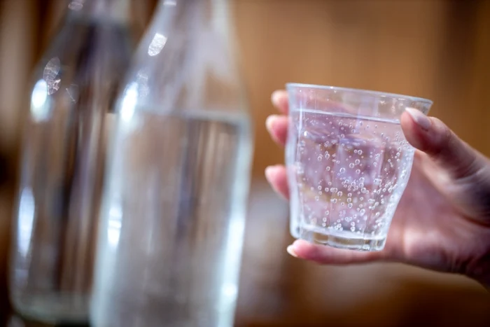Publicul va avea acces gratuit la apă potabilă în instituții, potrivit proiectului FOTO Shutterstock