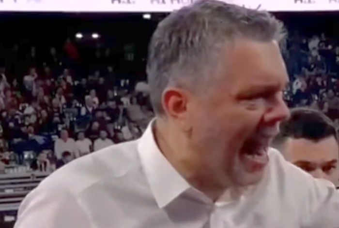 Antrenorul celor de la Studentski Center, cădere nervoasă la meciul U-BT Cluj  Foto/Instagram