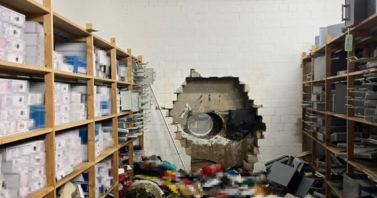 Jaf ca în filme la o bancă din Germania. Hoții au spart un perete şi seiful cu o bormașină industrială și au furat 30 de milioane de euro