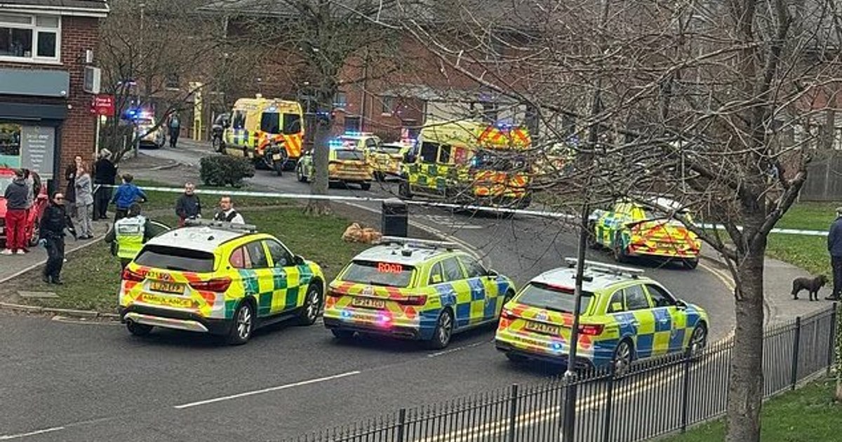 Spital închis după ce un tânăr a atacat personalul medical cu o rangă. Cinci persoane au fost rănite