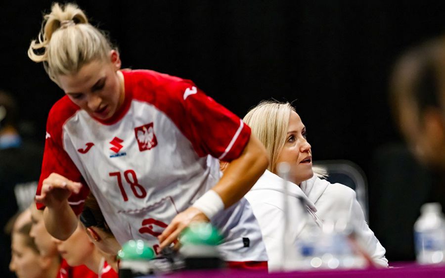 Norvegia caută al cincilea titlu al lumii, iar legendara Heidi Loke a fost pe banca altei echipe la Campionatul Mondial