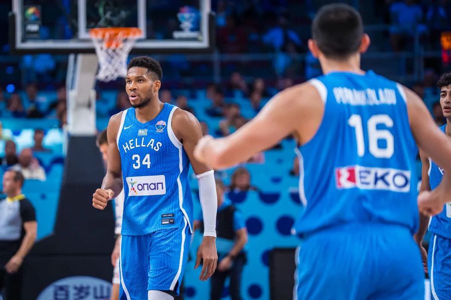 David Popovici, pe aceeași listă cu vedetele NBA Nikola Jokic și Giannis Antetokounmpo, într-o anchetă celebră